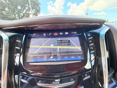 Used 2017 Cadillac Escalade Premium Luxury AWD/4WD image 29