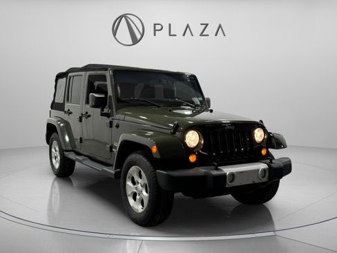 Used 2015 Jeep Wrangler Unlimited Sahara w/ Connectivity Group image 6