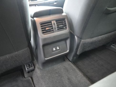 Used 2025 Nissan Rogue SV image 13