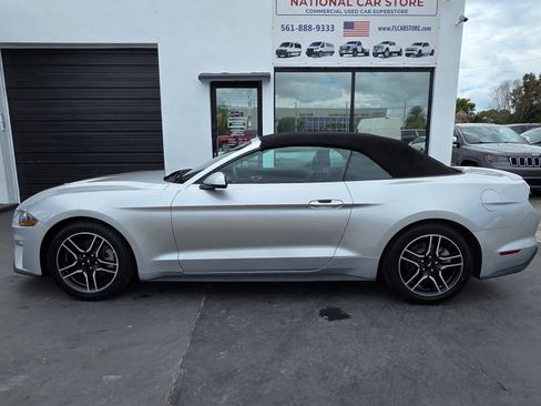 Used 2018 Ford Mustang Premium image 11