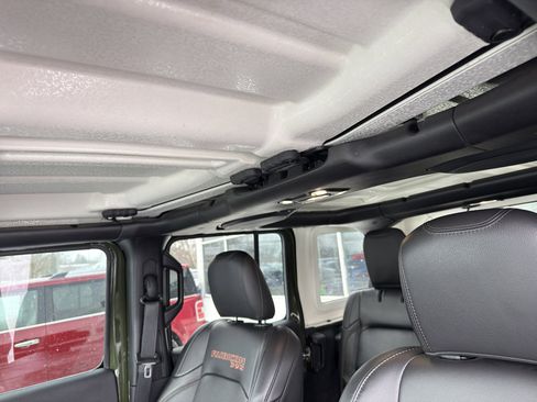 Used 2021 Jeep Wrangler Unlimited Rubicon w/ Dual Top Group image 12