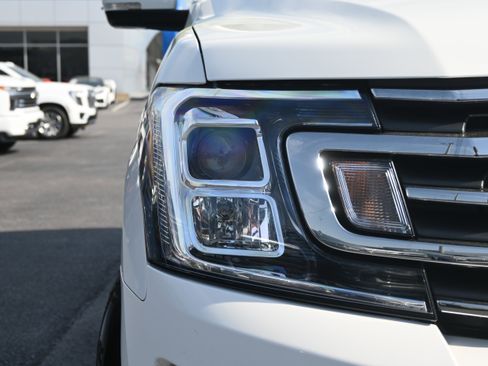 Used 2021 Ford Expedition XLT image 26