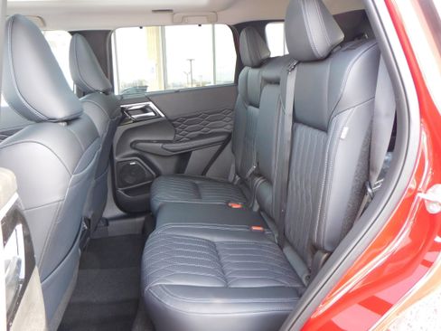 New 2026 Mitsubishi Outlander SEL image 31