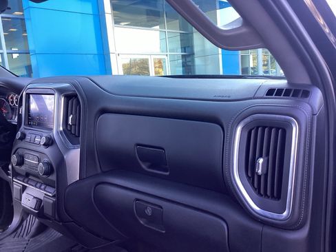 Used 2020 Chevrolet Silverado 1500 LT w/ Trailering Package image 19