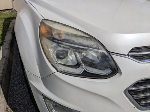 Used 2017 Chevrolet Equinox Premier w/ Enhanced Convenience Package image 16