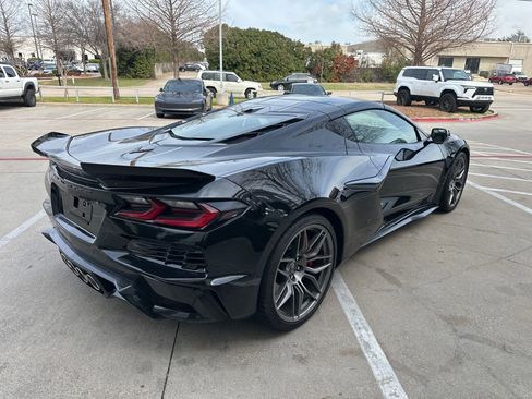 Used 2025 Chevrolet Corvette Z06 image 4