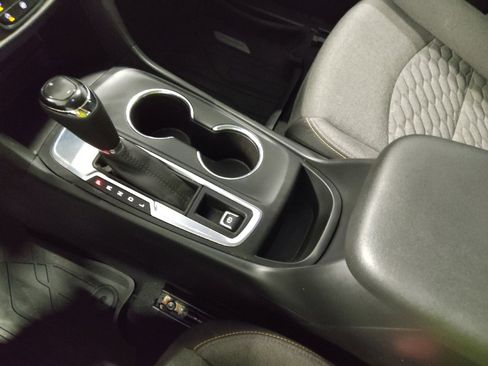 Used 2021 Chevrolet Equinox LT FWD image 26