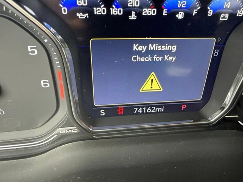 Used 2021 GMC Yukon Denali AWD/4WD image 13
