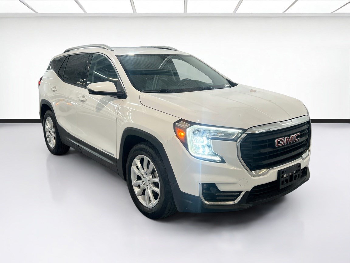 Used 2022 GMC Terrain SLT FWD image 3