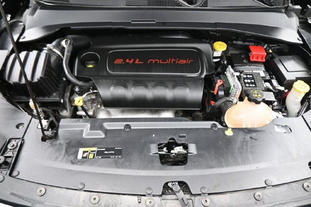 Used 2022 Jeep Compass Limited w/ Sun and Sound Group AWD/4WD image 28