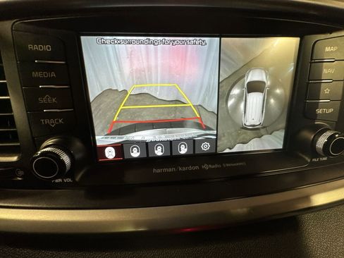 Used 2019 Kia Sorento SX image 27