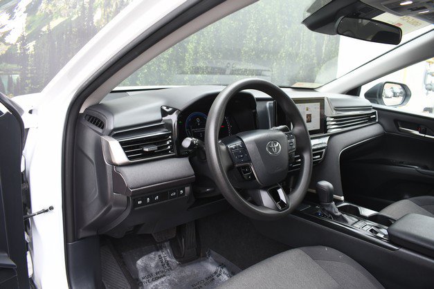 Certified 2025 Toyota Camry LE AWD/4WD image 14