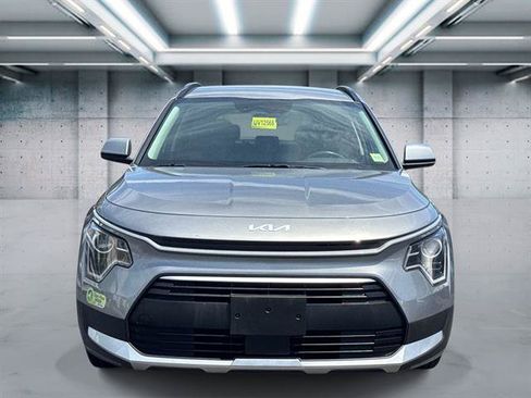 Used 2023 Kia Niro EX w/ EX Cold Weather Package FWD image 23