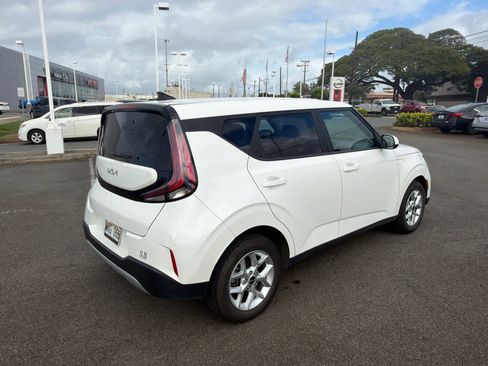 Used 2024 Kia Soul LX w/ Option Group 015 image 3