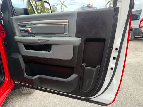 Used 2017 RAM 5500 Tradesman w/ Power & Remote Entry Group RWD image 19