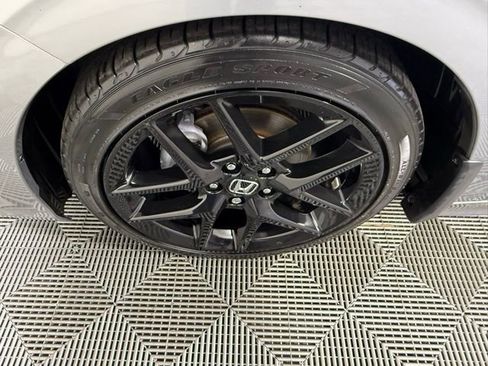 Used 2023 Honda Civic Sport image 13