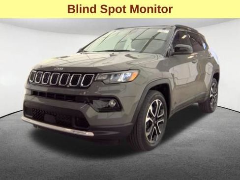Used 2024 Jeep Compass Limited AWD/4WD image 4