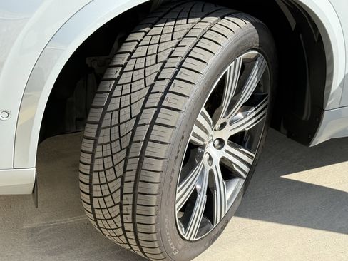 Used 2024 Volvo XC90 B5 Plus image 16