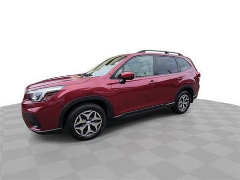 Used 2021 Subaru Forester Premium w/ Popular Package #1 image 4