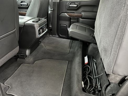 Used 2020 GMC Sierra 1500 SLT w/ SLT Convenience Package image 18