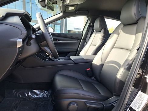 Certified 2025 MAZDA MAZDA3 s Sport image 17