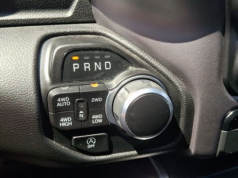 Used 2023 RAM 1500 Big Horn AWD/4WD image 34
