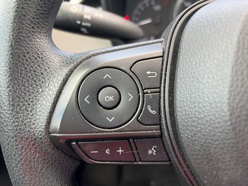 Used 2022 Toyota Corolla LE image 15