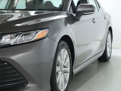 Certified 2019 Toyota Camry LE w/ Convenience Package FWD image 4