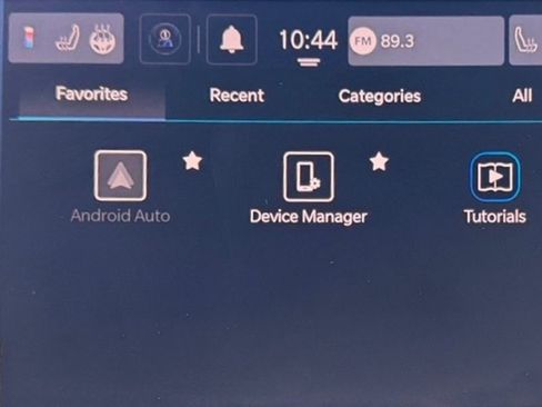 Used 2023 Chrysler Voyager LX image 23