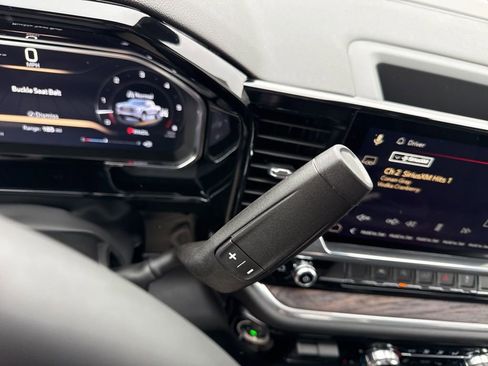 Used 2026 GMC Sierra 1500 SLT image 18