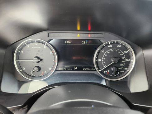 Used 2024 Mitsubishi Outlander SE image 11