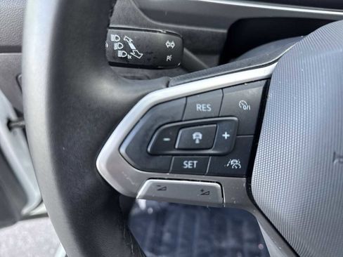 Used 2024 Volkswagen Tiguan SE image 22