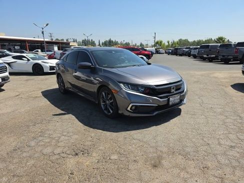 Used 2019 Honda Civic EX image 2