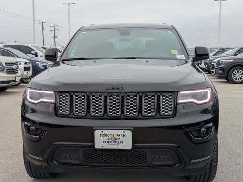 Used 2022 Jeep Grand Cherokee Laredo X image 8
