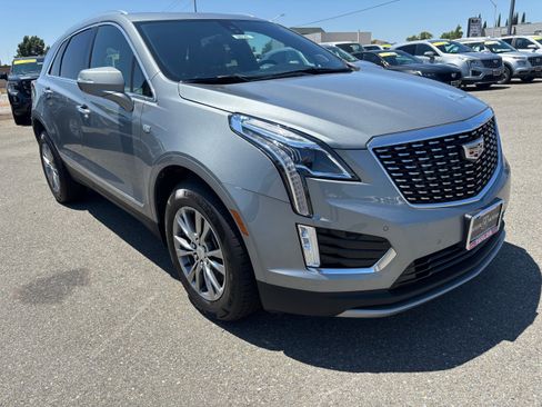 Used 2023 Cadillac XT5 Premium Luxury image 3