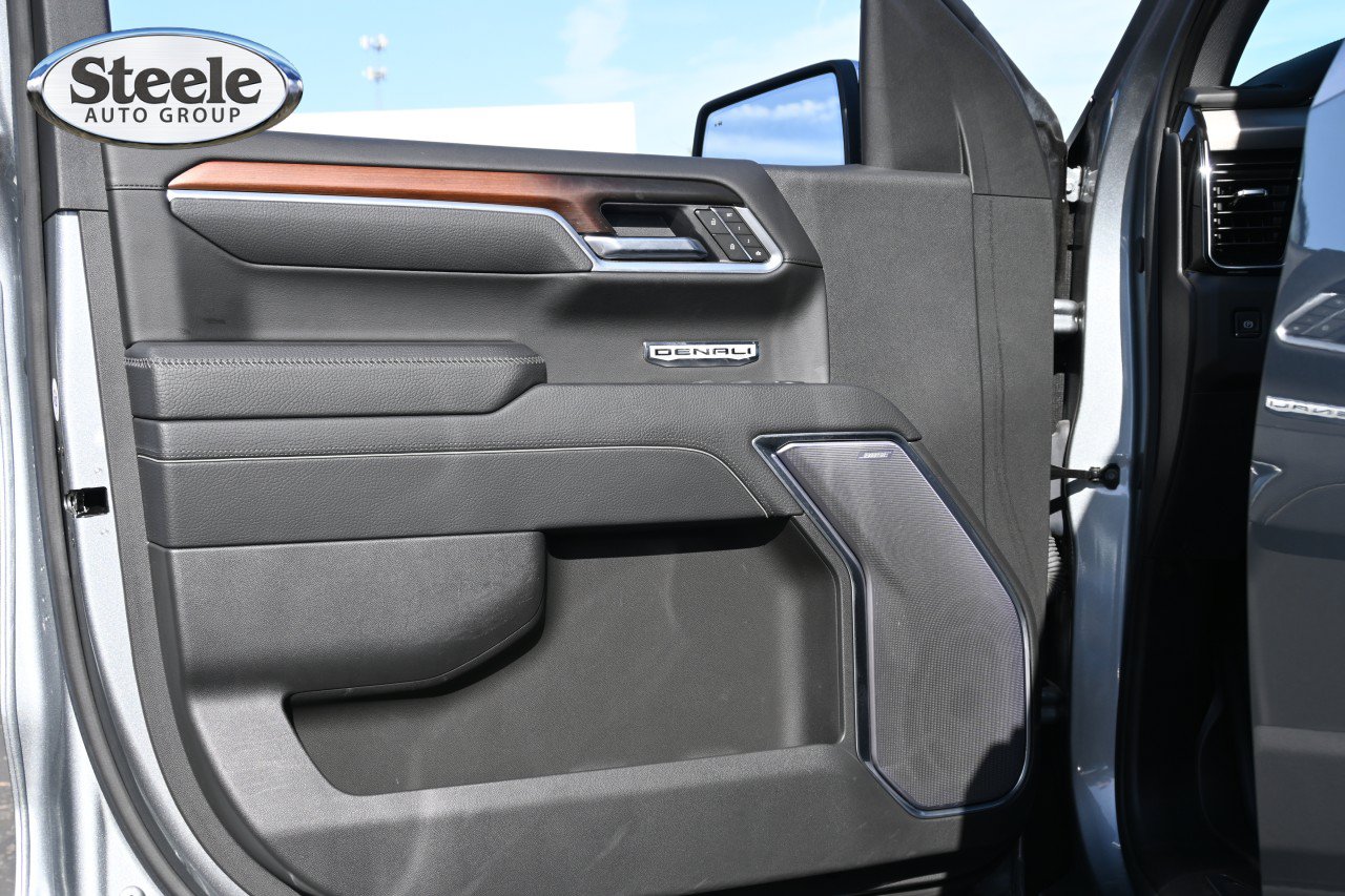 Certified 2025 GMC Sierra 1500 Denali AWD/4WD image 19