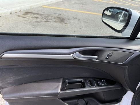 Used 2013 Ford Fusion SE FWD image 9