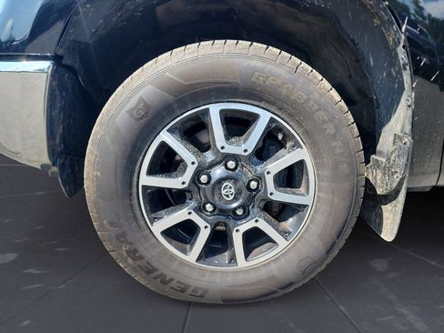 Used 2018 Toyota Tundra SR5 w/ TRD Off Road Package AWD/4WD image 15