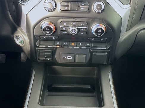 Used 2021 GMC Sierra 1500 Elevation w/ Preferred Package image 37
