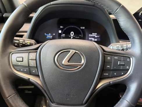 Certified 2025 Lexus UX 300h AWD image 25