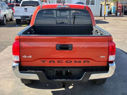 Used 2016 Toyota Tacoma SR5 w/ SR5 Appearance Package (SN) AWD/4WD image 6