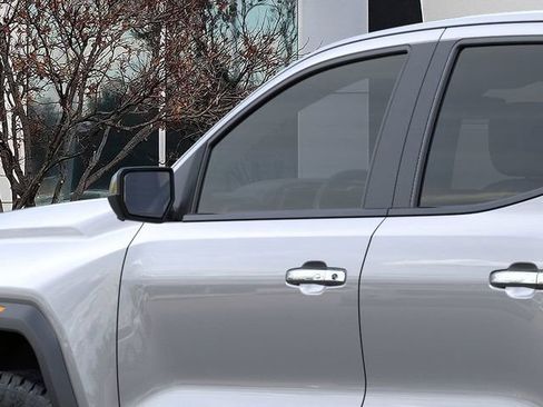 New 2026 GMC Canyon Denali image 12