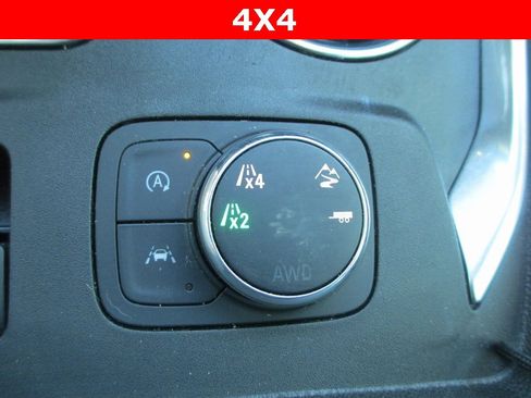 Certified 2023 Chevrolet Traverse Premier w/ Redline Edition image 30