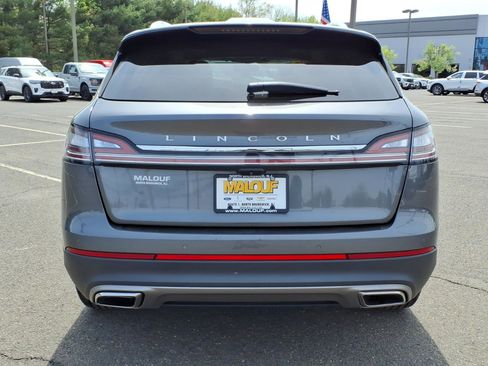 Used 2023 Lincoln Nautilus Reserve image 5