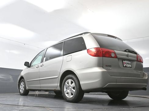 Used 2008 Toyota Sienna CE FWD image 23