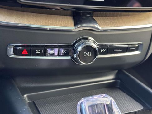 Certified 2026 Volvo XC60 B5 Plus w/ Climate Package image 27