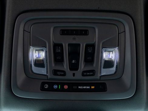 Used 2024 GMC Sierra 2500 Denali w/ Denali Reserve Package image 25