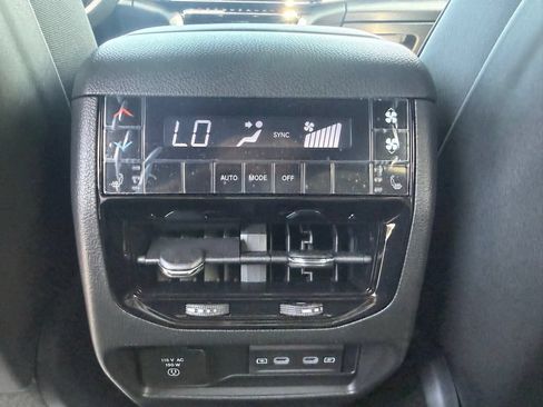 New 2026 Jeep Grand Cherokee L Limited AWD/4WD image 33