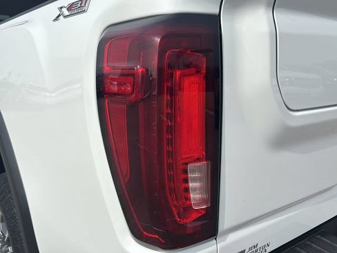 Used 2021 GMC Sierra 2500 SLT w/ X31 Off-Road Package AWD/4WD image 27