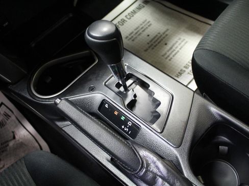 Used 2017 Toyota RAV4 LE image 14